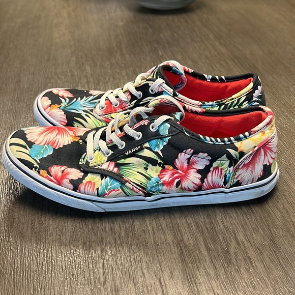 Women’s Vans Slip On’s Size 8 - Picture 3 of 7